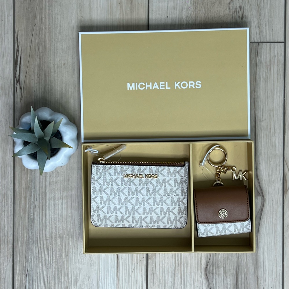 Michael Kors Giftables Boxes Set Coin Pouch & Apple AirPods Case NEW